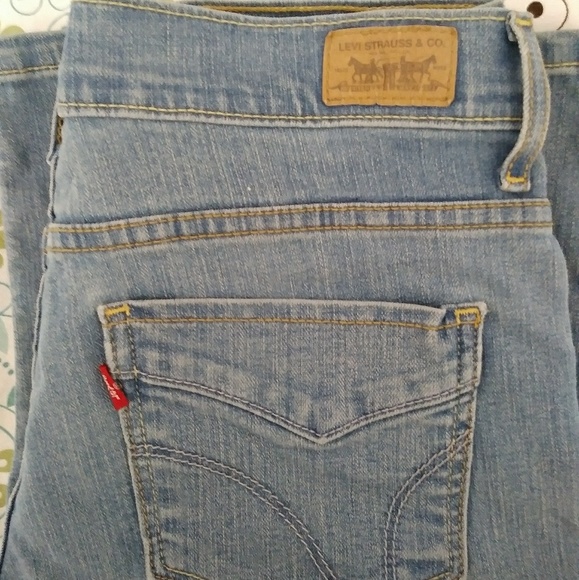 515 Levi Strauss Capris for women. Levis San Francisco. Capri Denim for woman - Picture 2 of 5